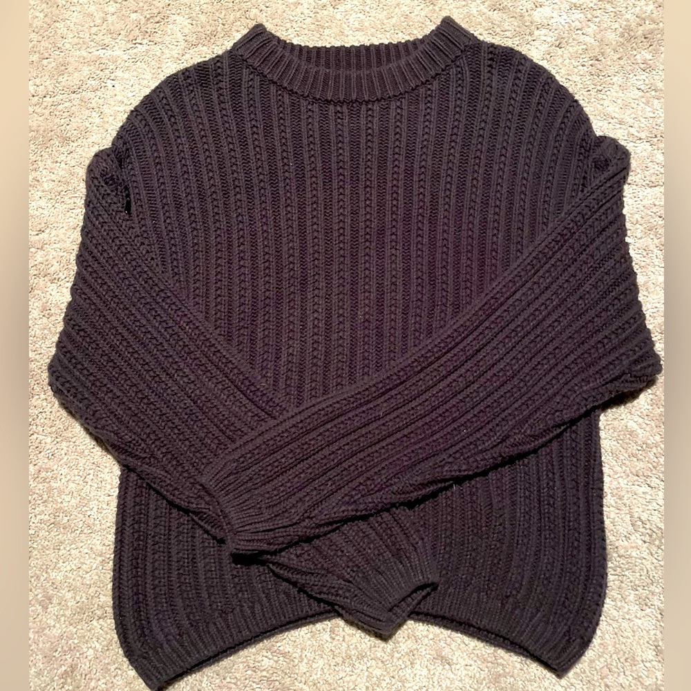 Black Cozy Pullover Sweater ❄️